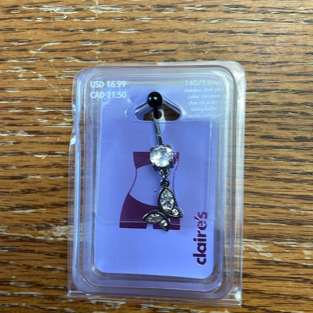 New in package belly button ring